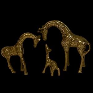MCM Set Of 3 Vintage Solid Brass Giraffe Figurines Mom Dad Baby Family Taiwan